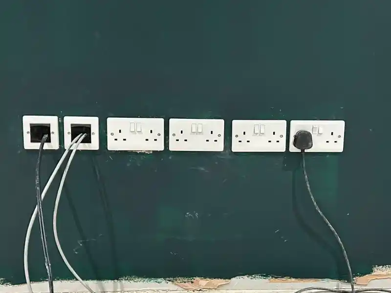 Additional lights and sockets installation